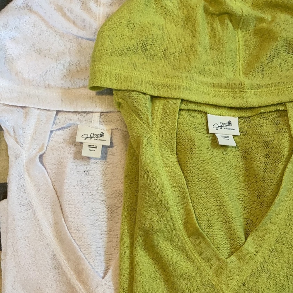 Two Women’s EUC  Light Pull over shirts XL